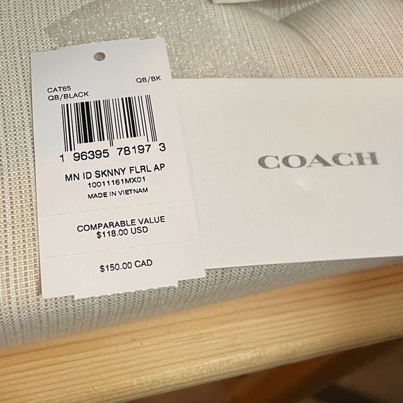 Coach Tea Rose Baguette Bag, Mini Cherry Charm & Skinny Id Floral Applique NWT - Picture 17 of 17